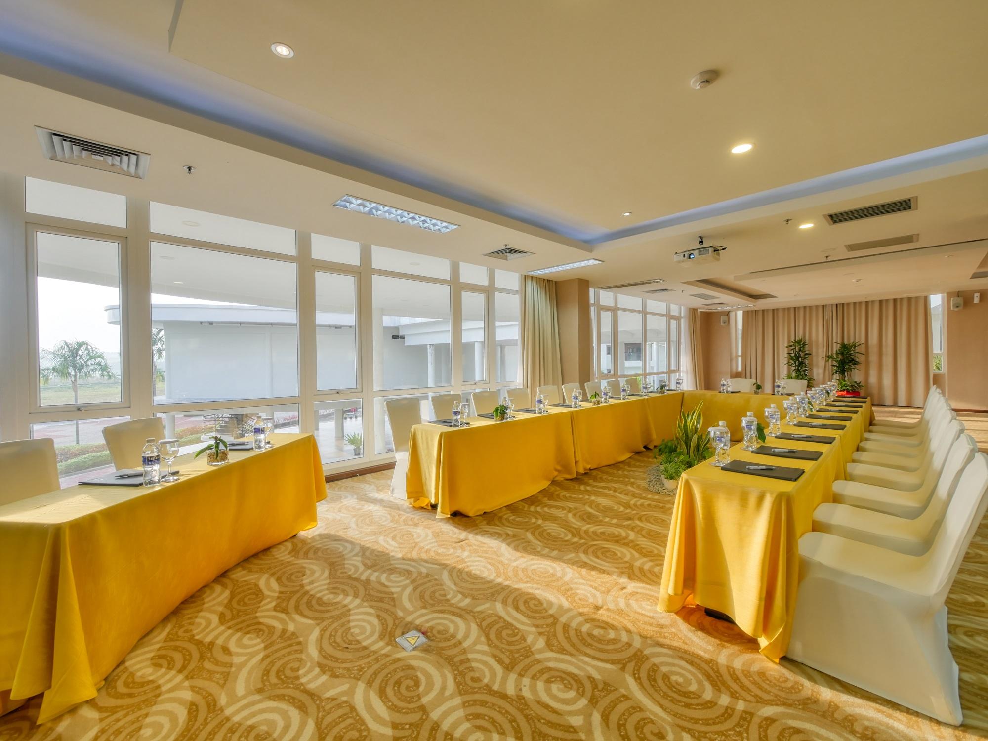 Grand Lagoi Hotel Bintan Экстерьер фото